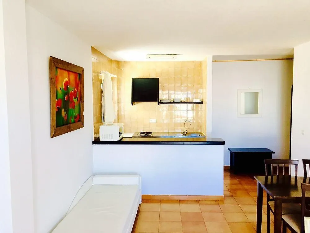 Apartamentos San Antonio Beach Apart Otel