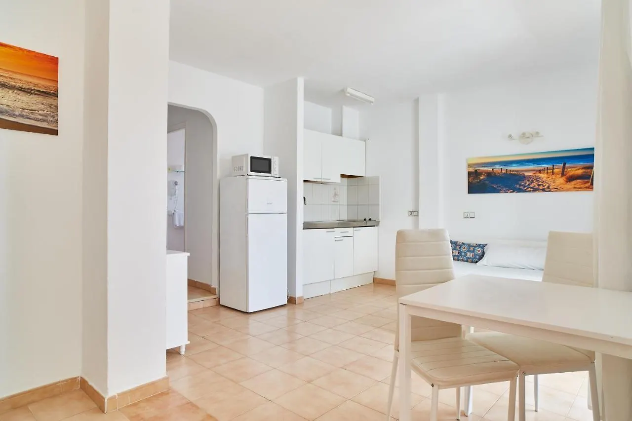 Apartamentos San Antonio Beach Aparthotel