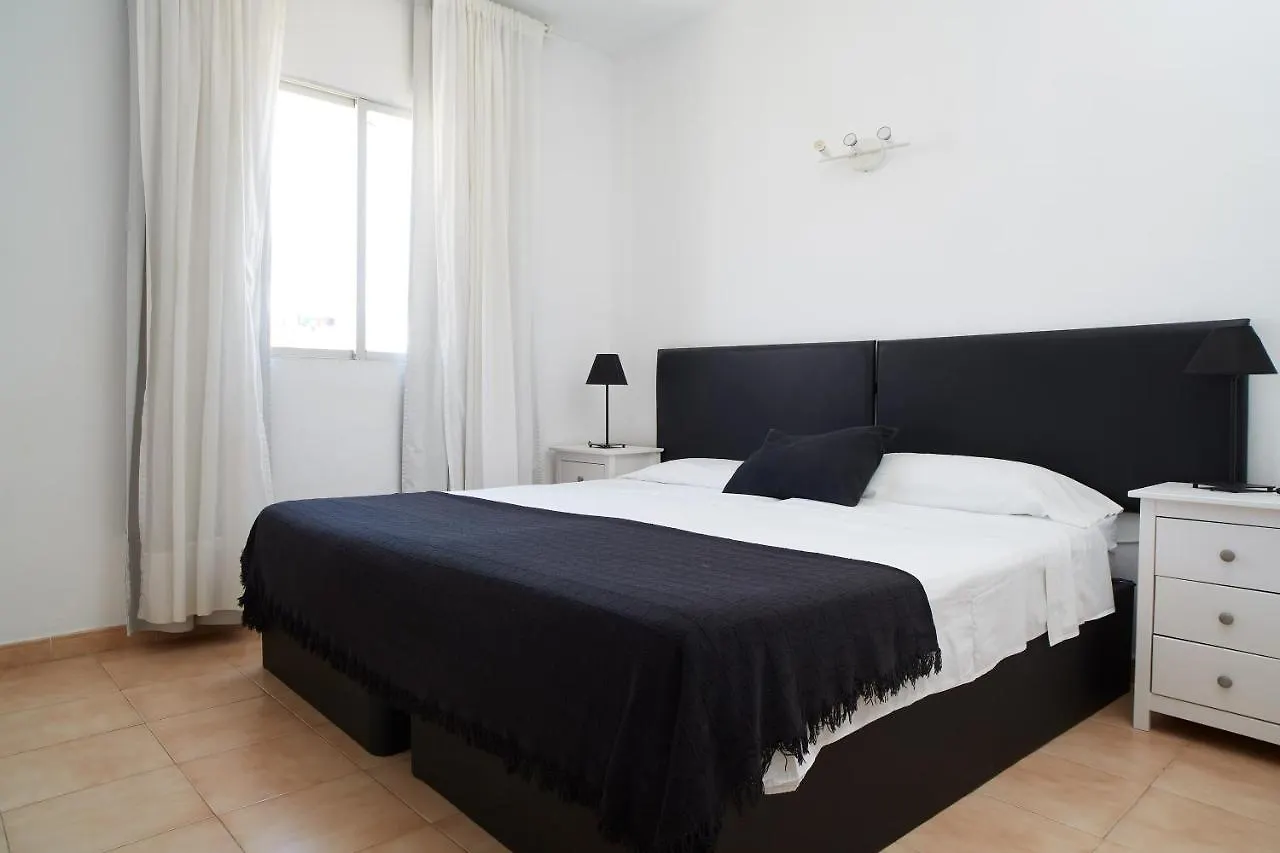 Apartamentos San Antonio Beach 3*, San Antonio (Ibiza) Španělsko